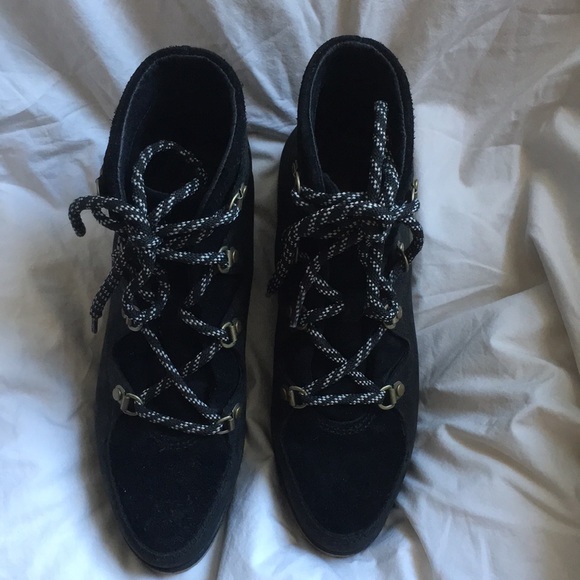 Sorel Sneakchic black ankle wedge boot - 6.5 - Picture 2 of 8